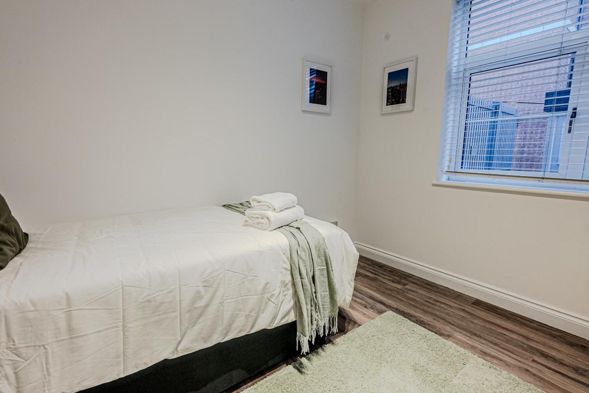 Stunning Three Bedroom Townhouse In The Jewellery Quarter, Birmingham City Centre Sleeps 5- Free Parking Exteriér fotografie